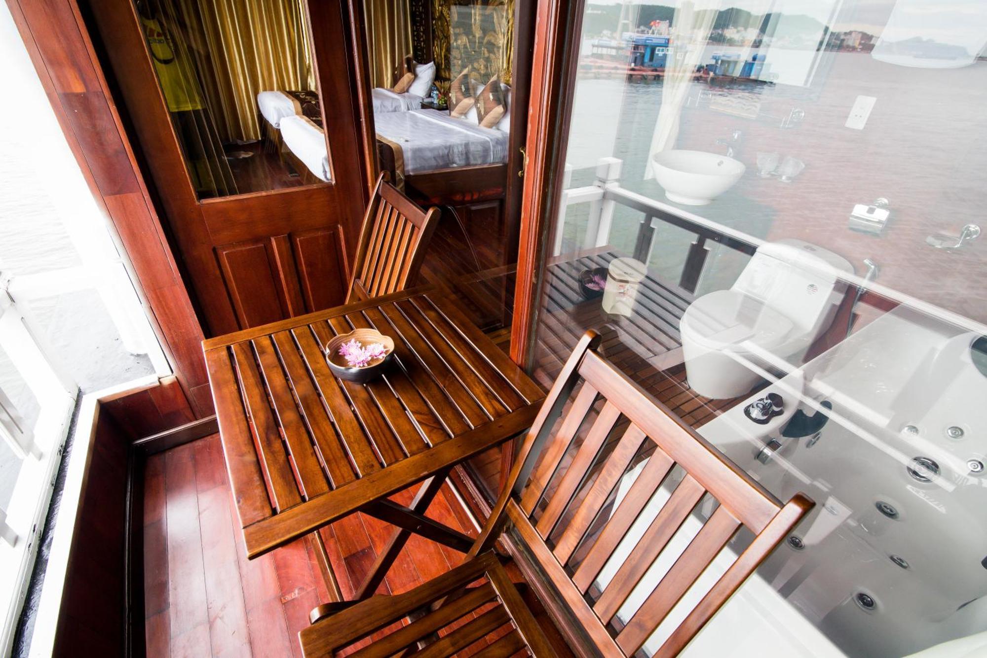 Hotel Renea Cruises Halong Hạ Long Exterior foto