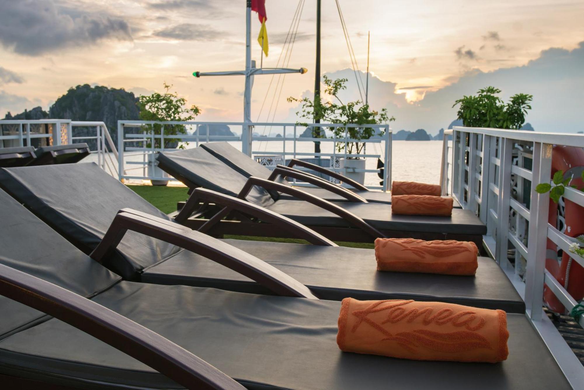 Hotel Renea Cruises Halong Hạ Long Exterior foto