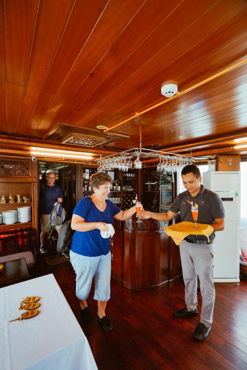 Hotel Renea Cruises Halong Hạ Long Exterior foto