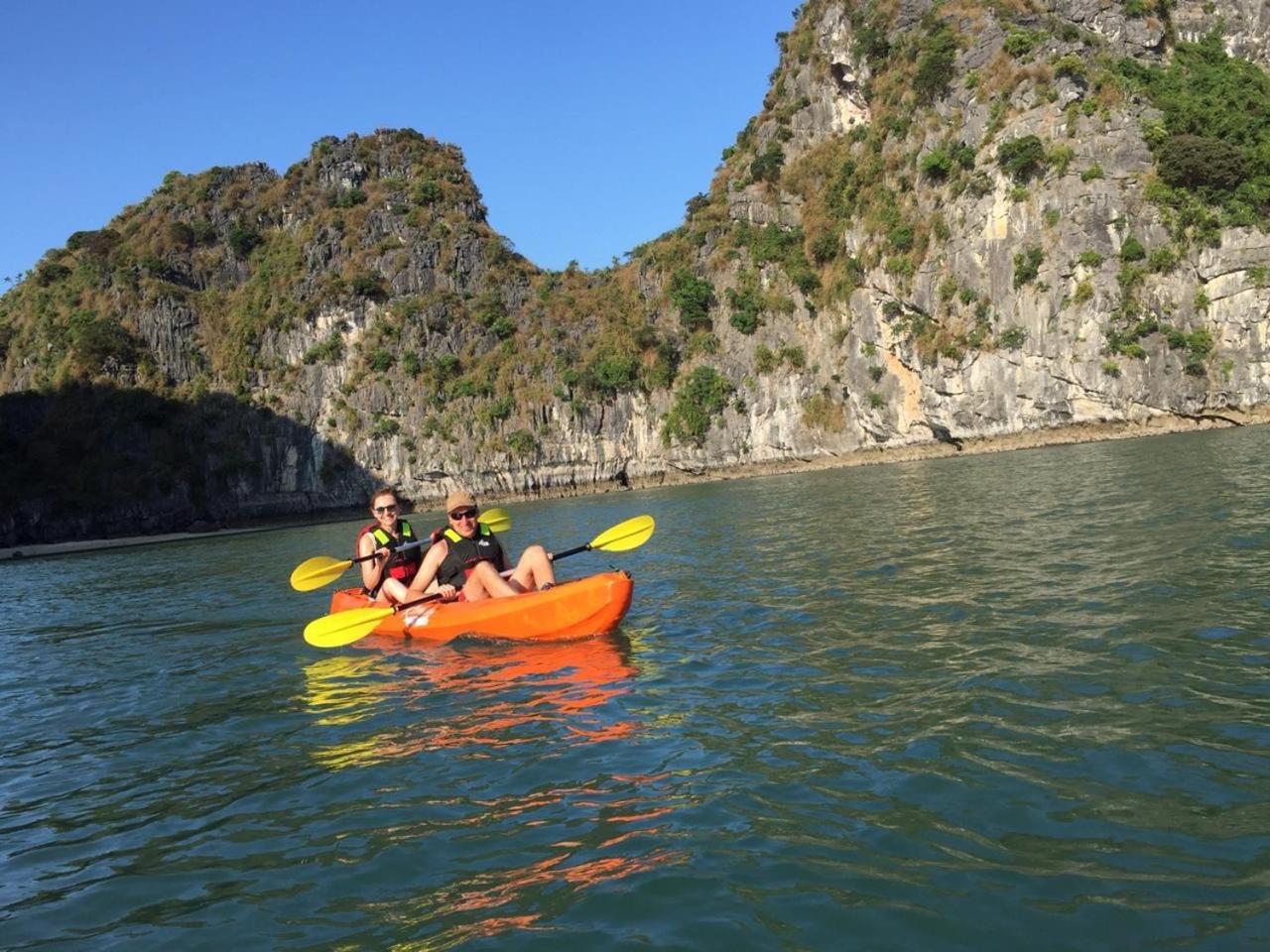 Hotel Renea Cruises Halong Hạ Long Exterior foto