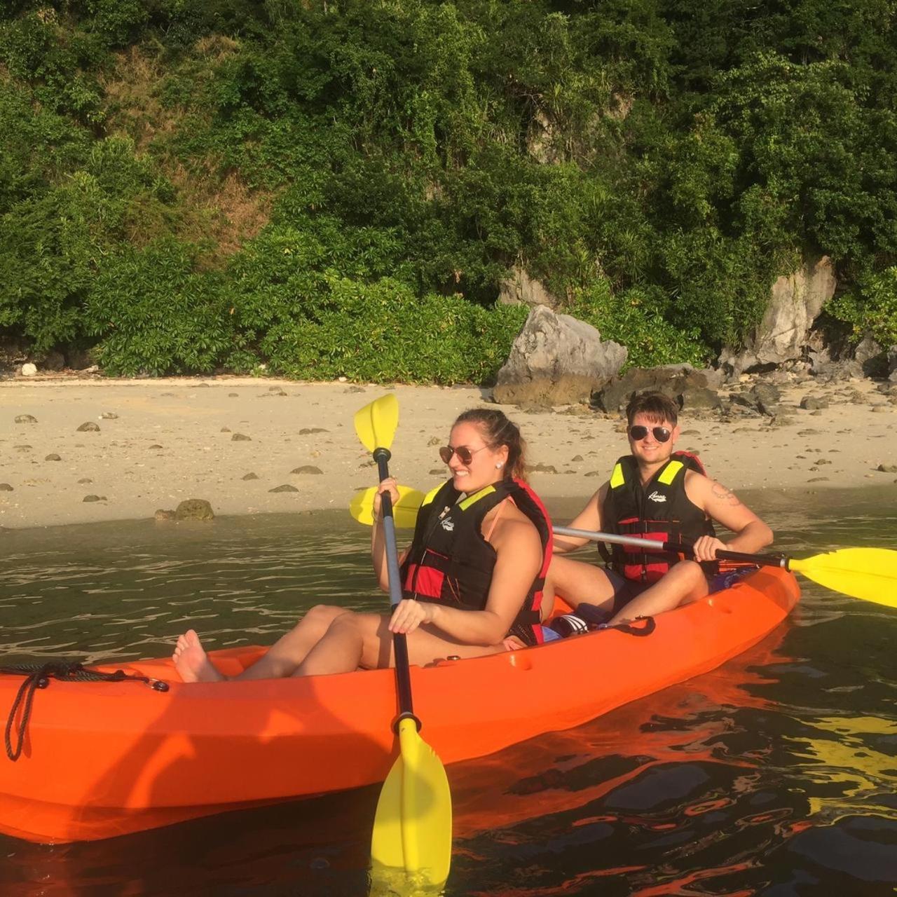 Hotel Renea Cruises Halong Hạ Long Exterior foto