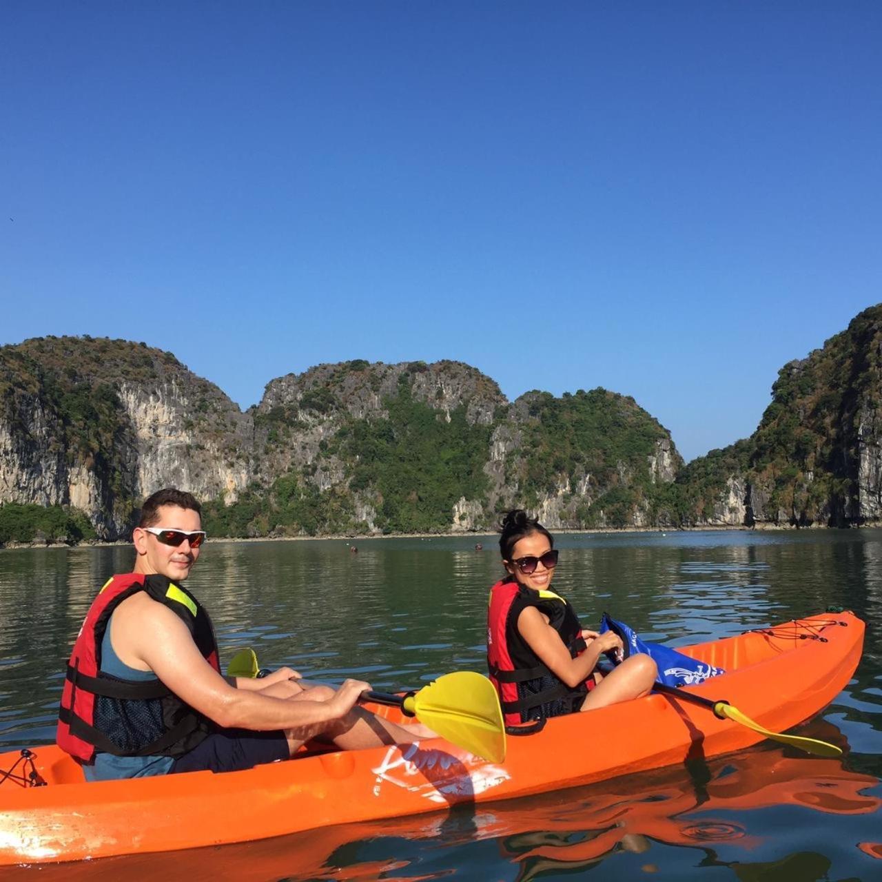 Hotel Renea Cruises Halong Hạ Long Exterior foto